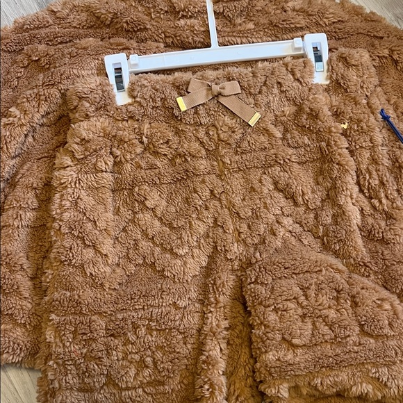 Brown Textured Two-Piece Set - Picture 2 of 3